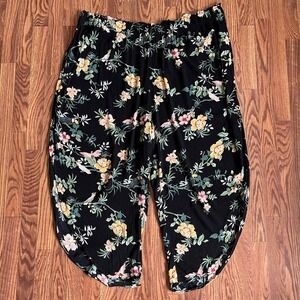Divided H&M Women's Black Floral Wide Slit Flowy Trousers Size 4XL